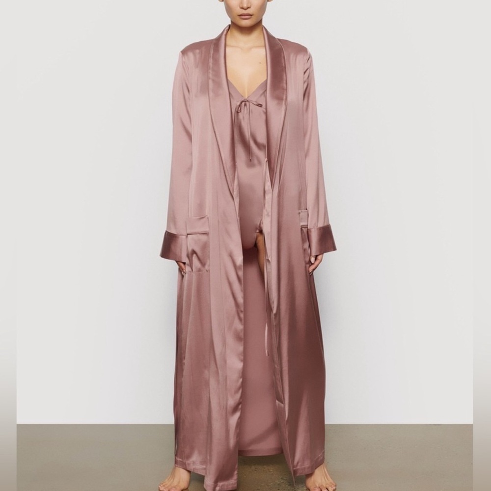 SKIMS - Long Robe (95% silk) 🎀